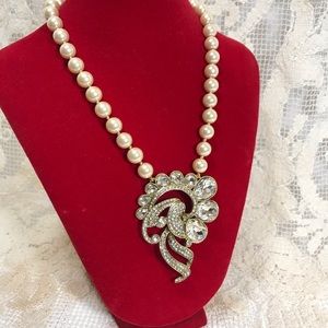 SOLD Heidi Daus *Night at Opera* Beaded Necklace, Clear